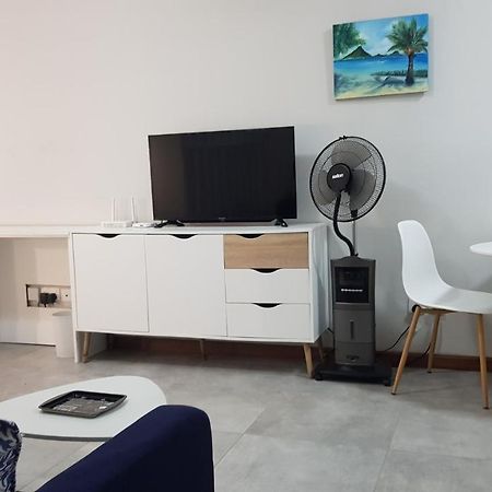 Ferienwohnung Modern Luxury Studio Fully Equipped Flic-en-Flacq Exterior foto